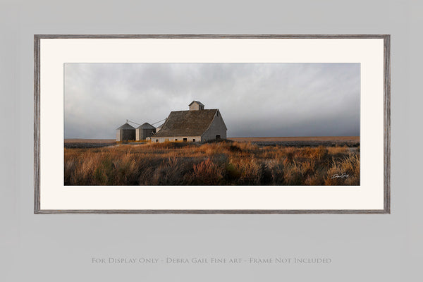 OLD COUNTRY BARN LANDSCAPE - PANORAMIC DECOR