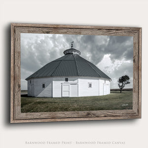 Round White Barn Vintage Barn Print – Rustic Landscape Art Decor