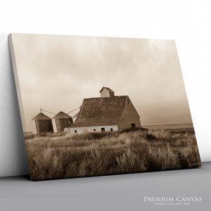 Sepia Prairie Barn | Rustic Great Plains Farm Photography