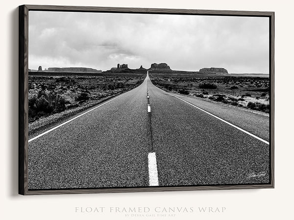 Black and White Monument Valley Highway – Forrest Gump Point