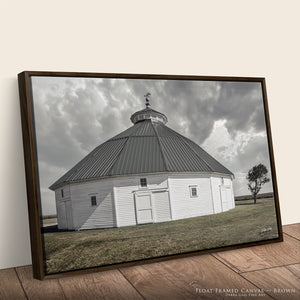 Photography | Round White Barn Vintage Style Canvas Print – Rustic Landscape Art Decor