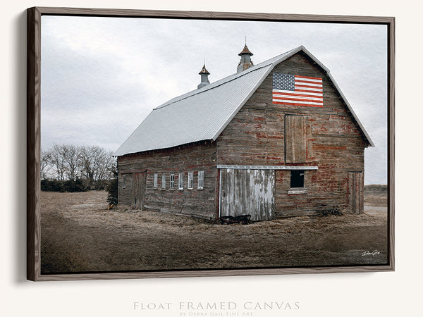 RED AMERICANA BARN PRINT WITH AMERICAN FLAG